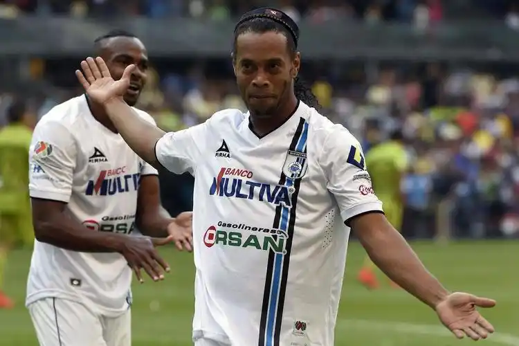 斯承担着核 斯承担着核