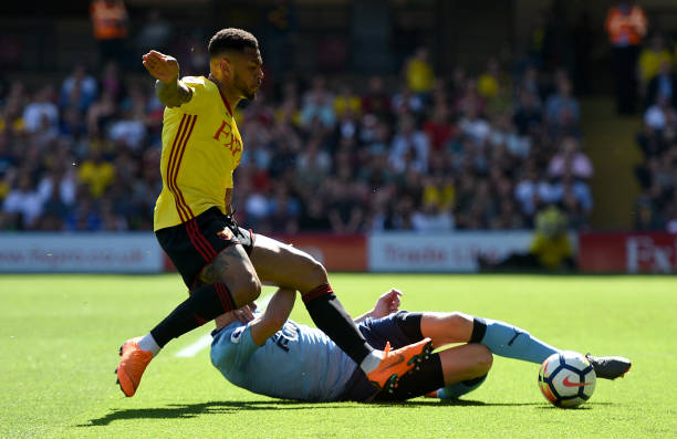 昂首踏入半 昂首踏入半